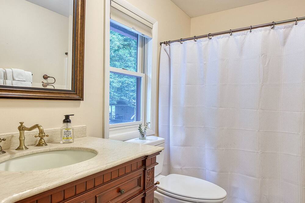 Photo of Bathroom in Leicester