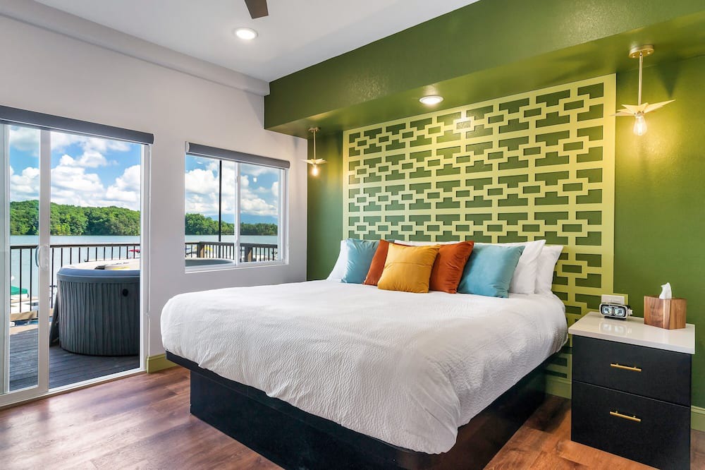 Photo of Bedroom in Dandridge