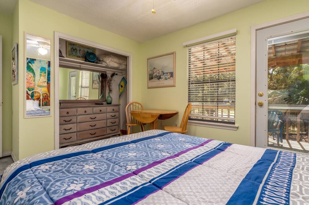 Photo of Bedroom in Dauphin Island