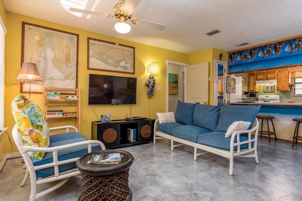 Photo of Livingroom in Dauphin Island