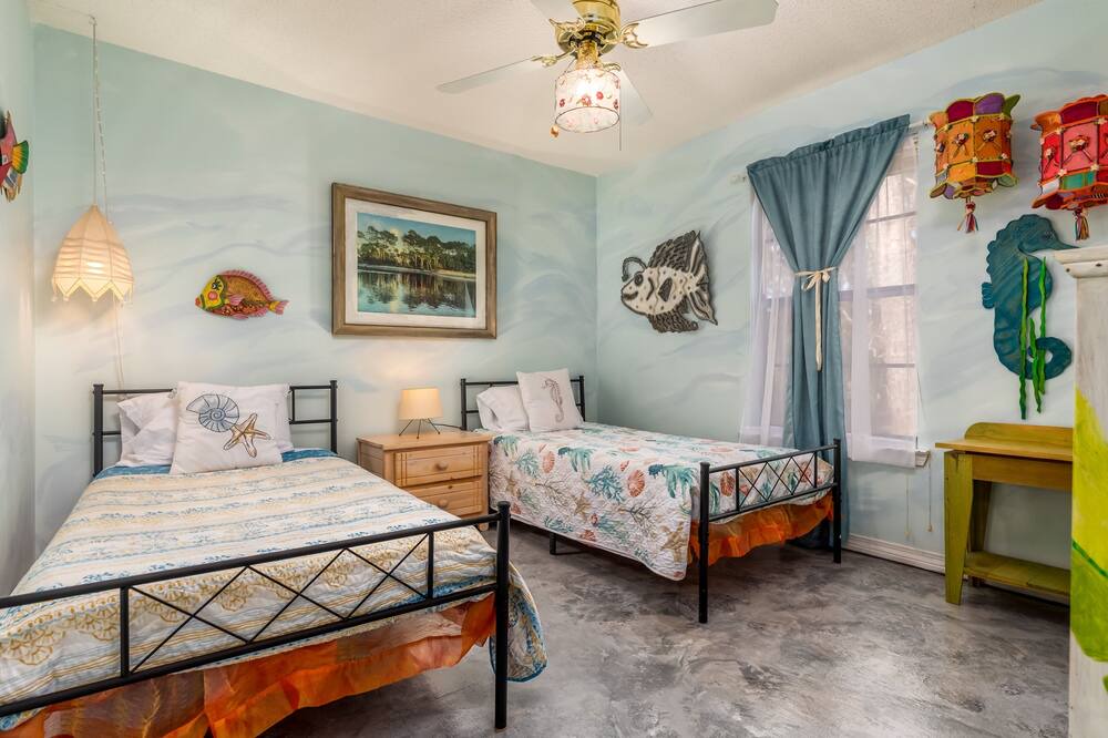 Photo of Bedroom in Dauphin Island