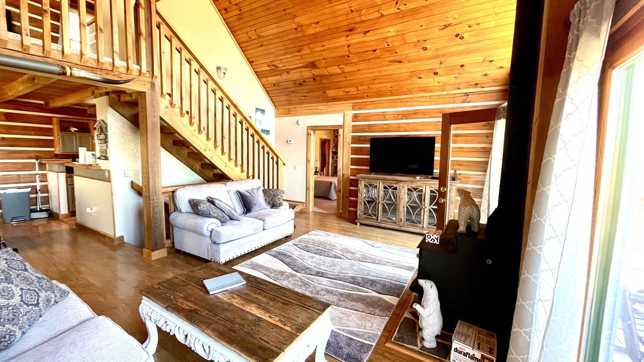 Photo of Livingroom in Waynesville
