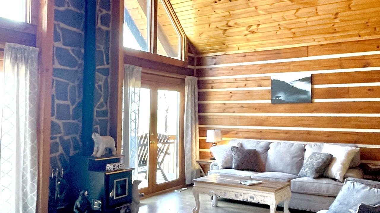 Photo of Livingroom in Waynesville