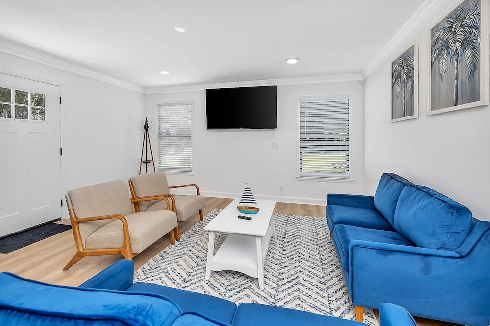 Photo of Livingroom in Saint Simons Island