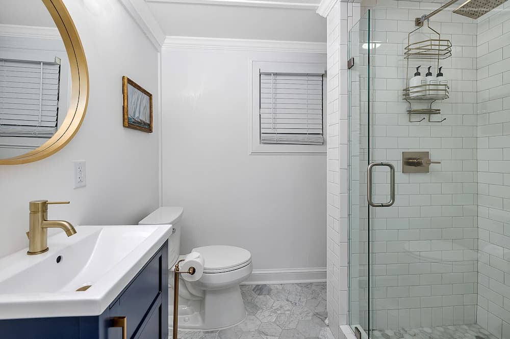 Photo of Bathroom in Saint Simons Island