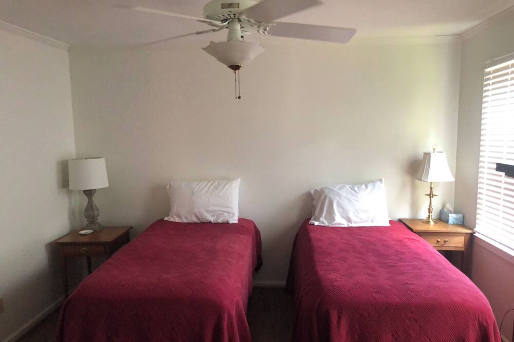 Photo of Bedroom in Pine Harbor