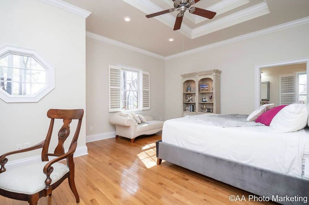 Photo of Bedroom in Kathleen