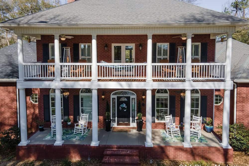 Photo of Outdoor in Kathleen
