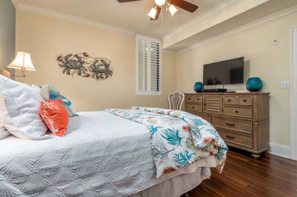 Photo of Bedroom in Dauphin Island