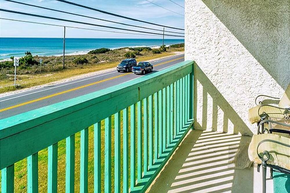 Photo of Patio Balcony in Laguna Beach