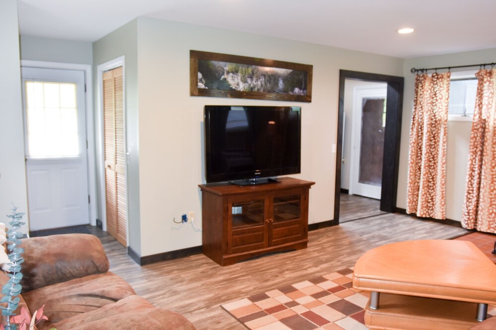 Photo of Livingroom in Spruce Pine