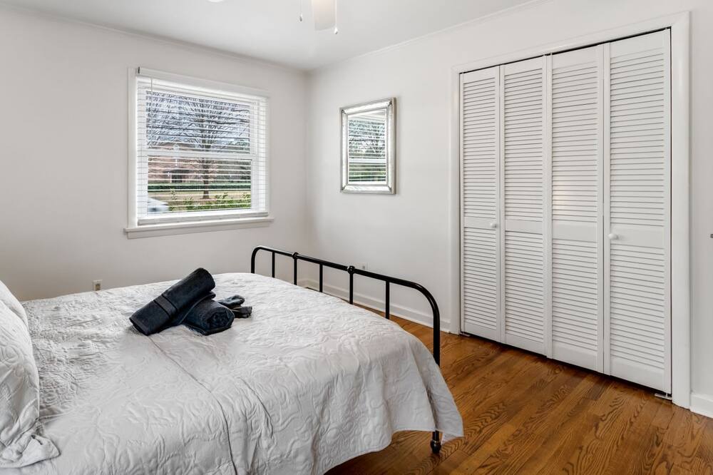 Photo of Bedroom in Moores Chapel