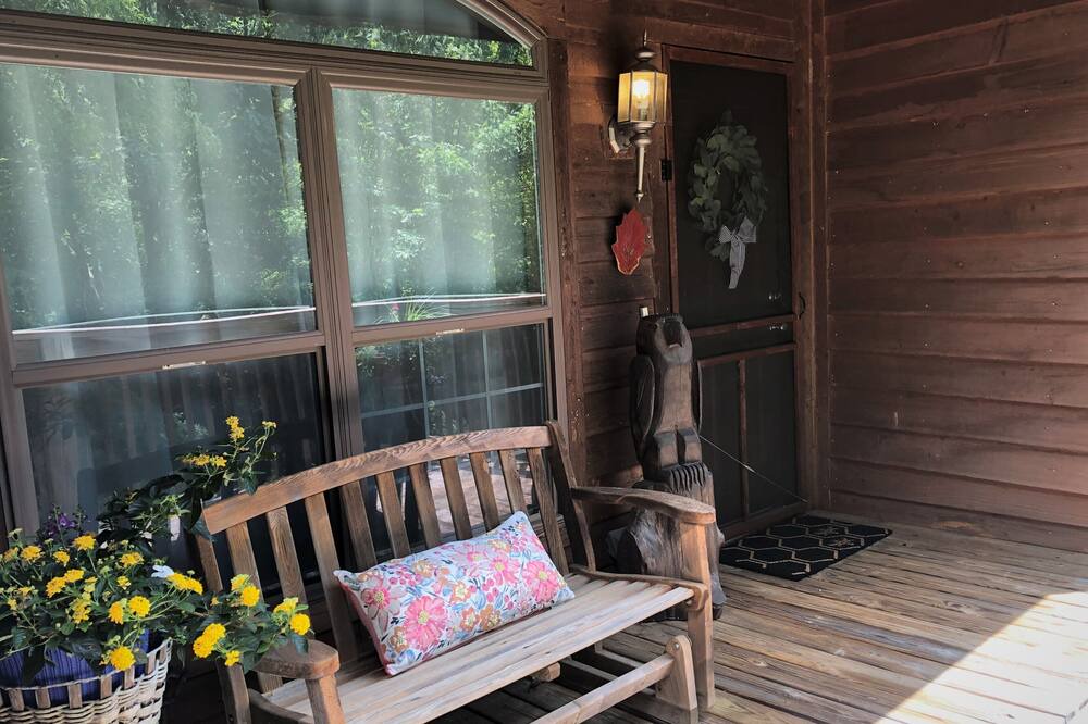 Photo of Patio Balcony in Lake Toxaway