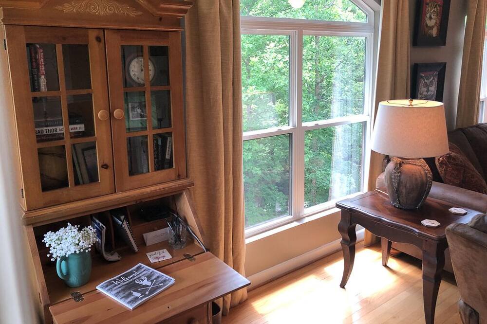 Photo of Livingroom in Lake Toxaway