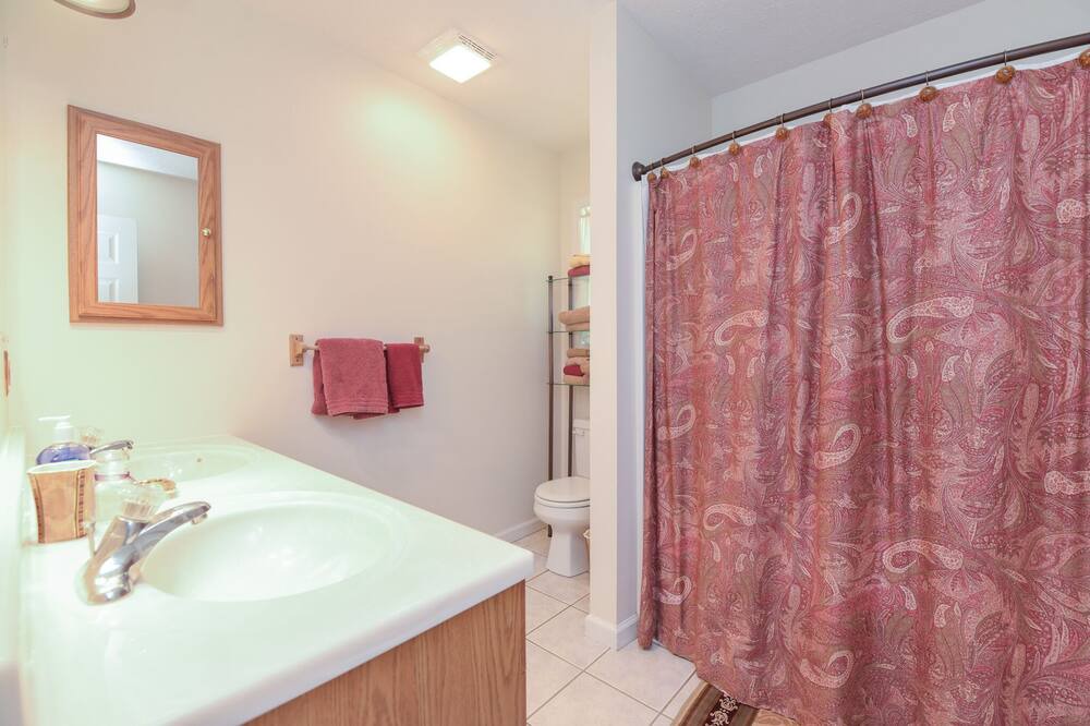 Photo of Bathroom in Settlers Ridge