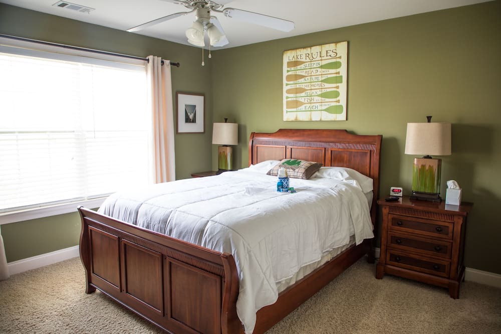 Photo of Bedroom in Evans