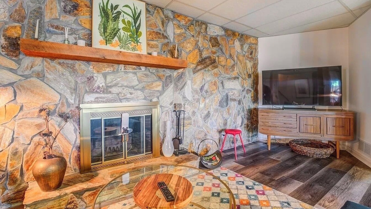 Photo of Livingroom in Monticello