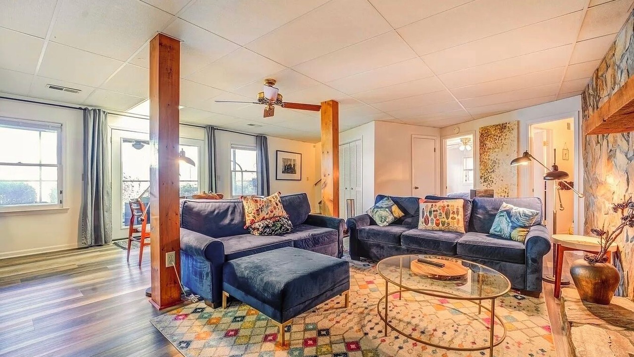 Photo of Livingroom in Monticello