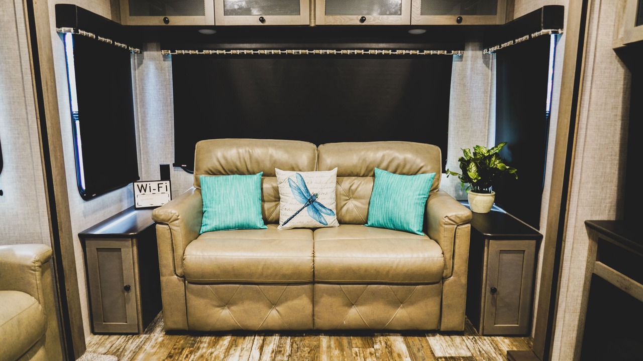 Photo of Livingroom in River Ridge