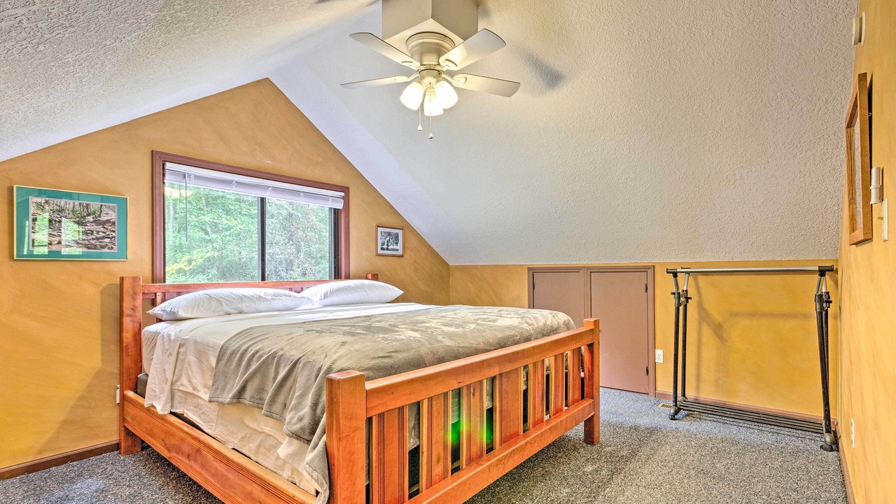 Photo of Bedroom in Mars Hill