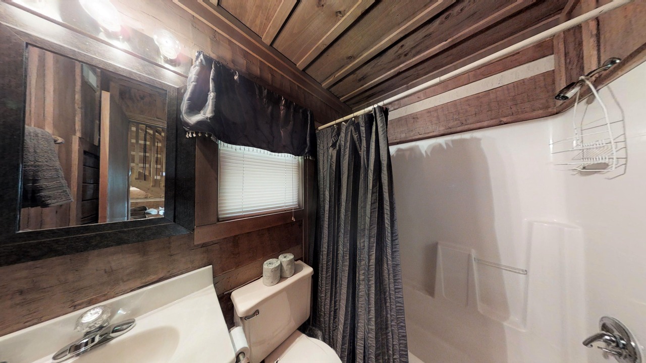 Photo of Bathroom in Rocky Grove