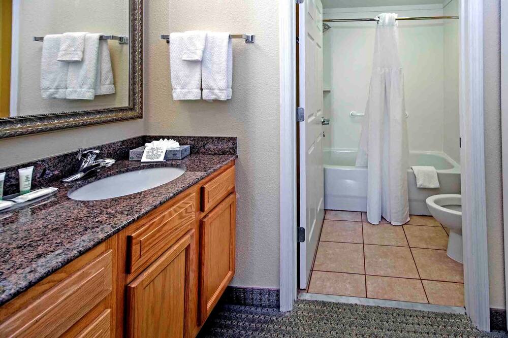 Photo of Bathroom in Graysville