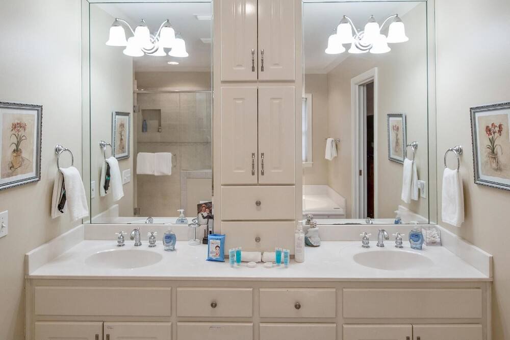 Photo of Bathroom in Dothan