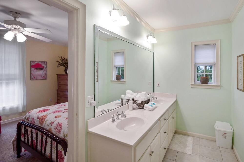 Photo of Bathroom in Dothan