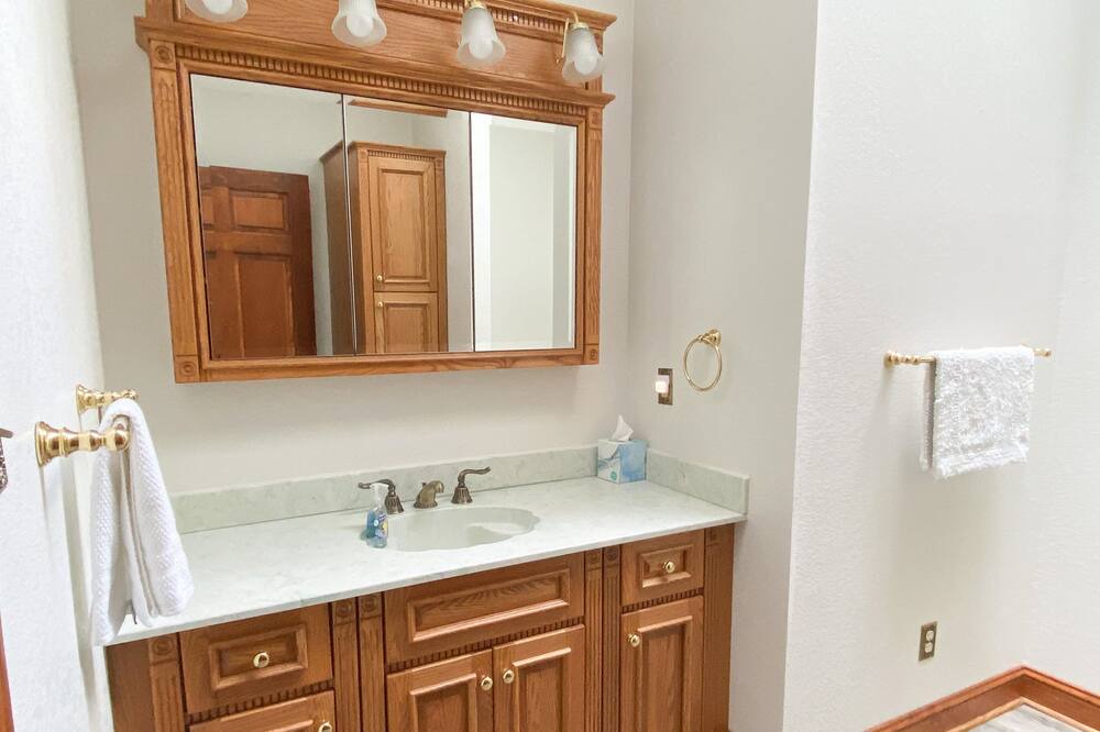 Photo of Bathroom in Clyde