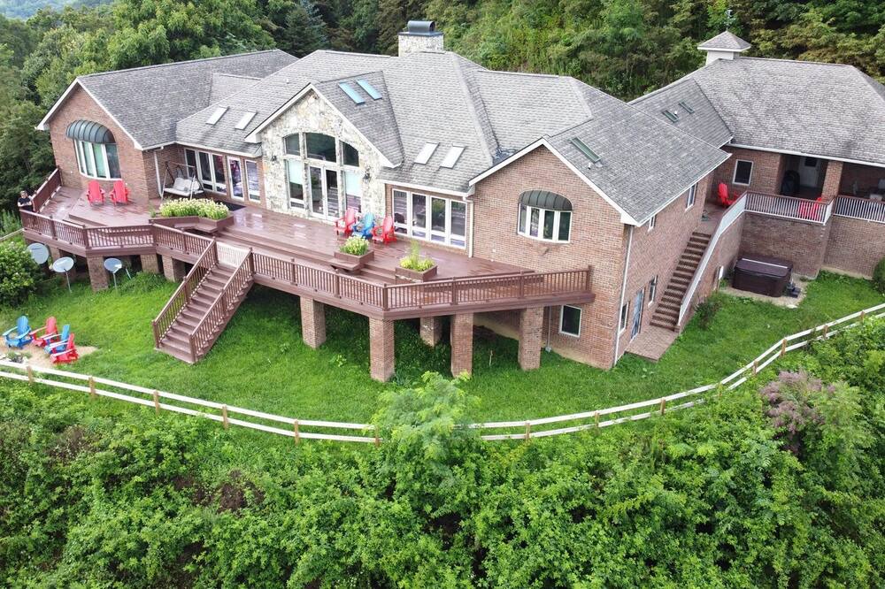 Photo of Outdoor in Clyde