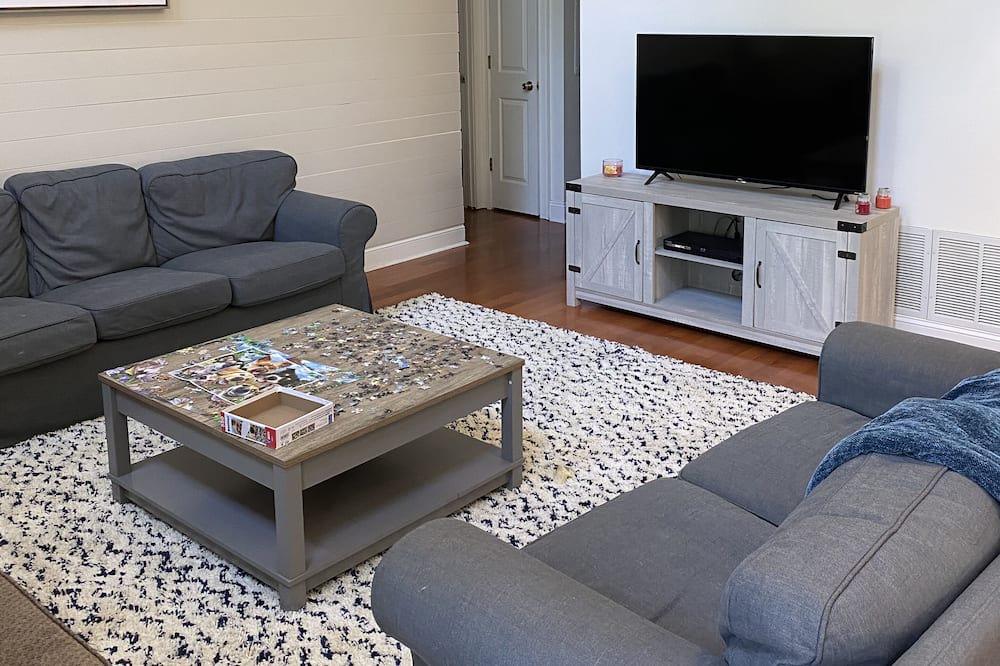 Photo of Livingroom in Eatonton