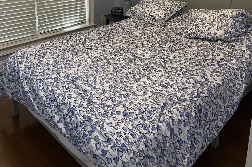Photo of Bedroom in Eatonton