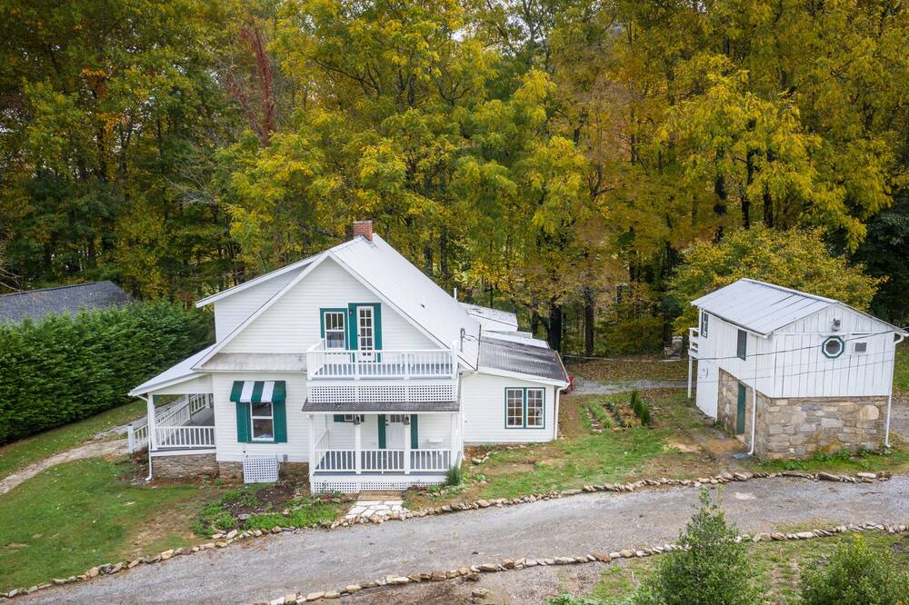 Photo of Others in Maggie Valley