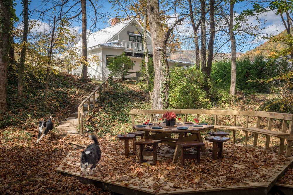 Photo of Outdoor in Maggie Valley