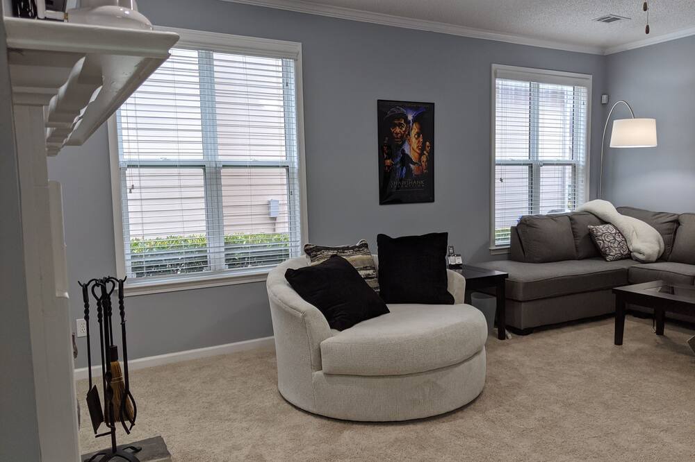 Photo of Livingroom in Fayetteville