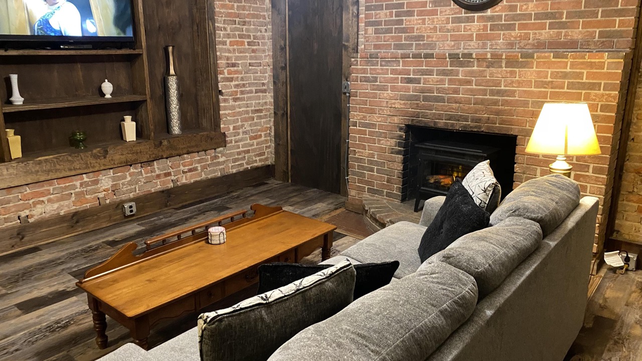 Photo of Livingroom in Canton