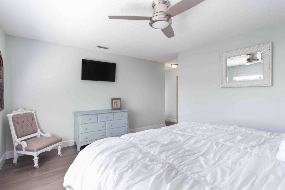 Photo of Bedroom in Indialantic