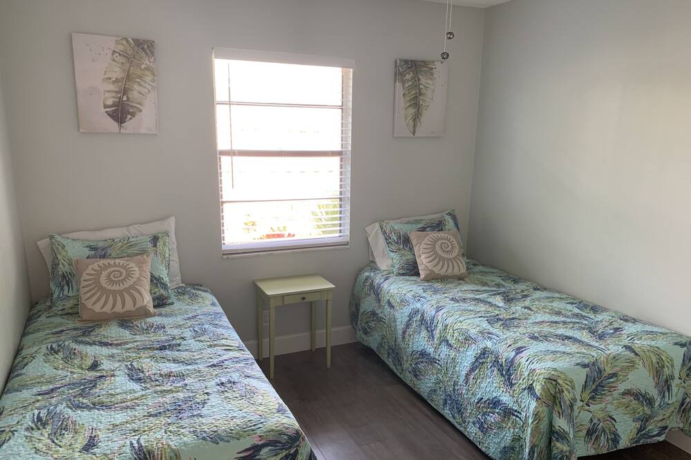 Photo of Bedroom in Indialantic