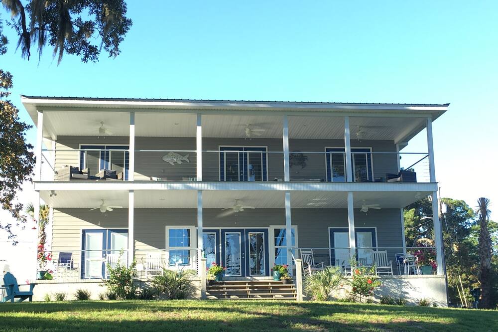 Photo of Outdoor in Darien