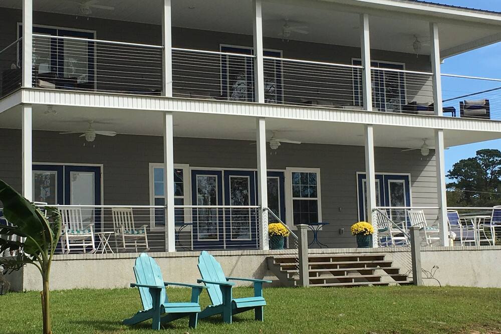Photo of Outdoor in Darien