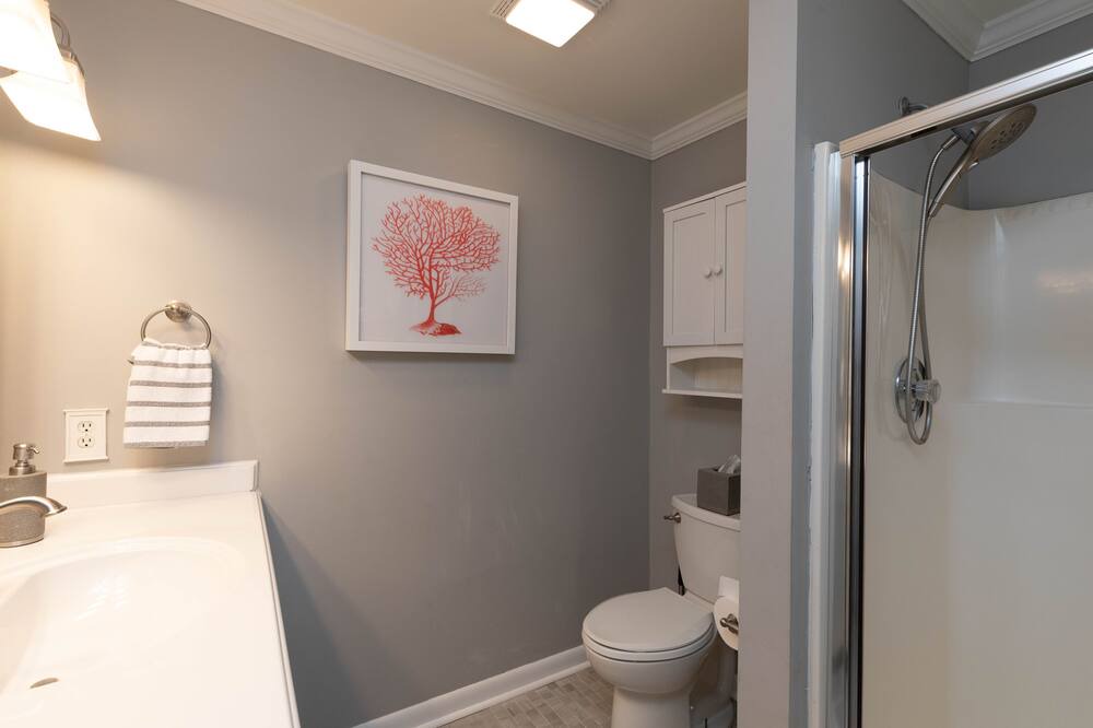 Photo of Bathroom in Sealoft Villas