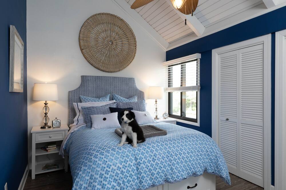 Photo of Bedroom in Sealoft Villas