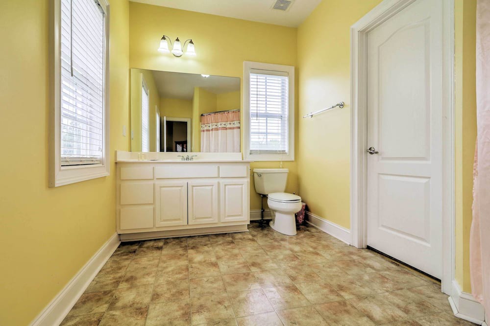 Photo of Bathroom in Zebulon