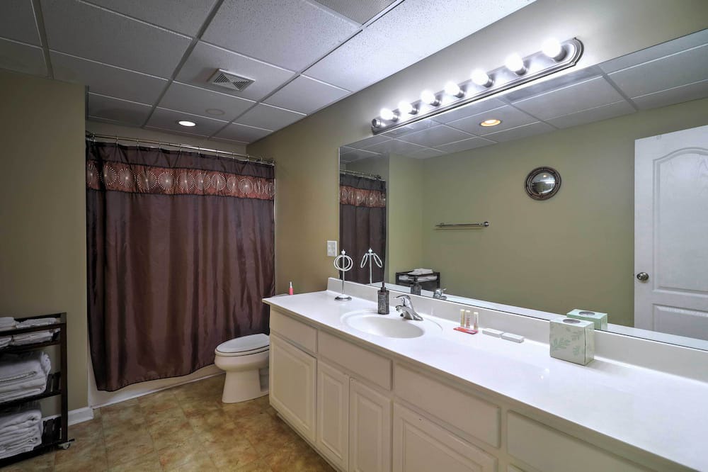 Photo of Bathroom in Zebulon