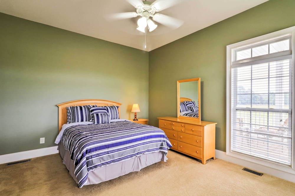 Photo of Bedroom in Zebulon