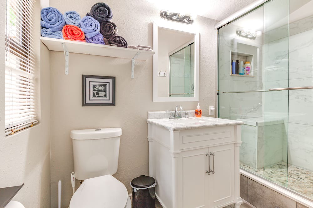 Photo of Bathroom in Fern Park