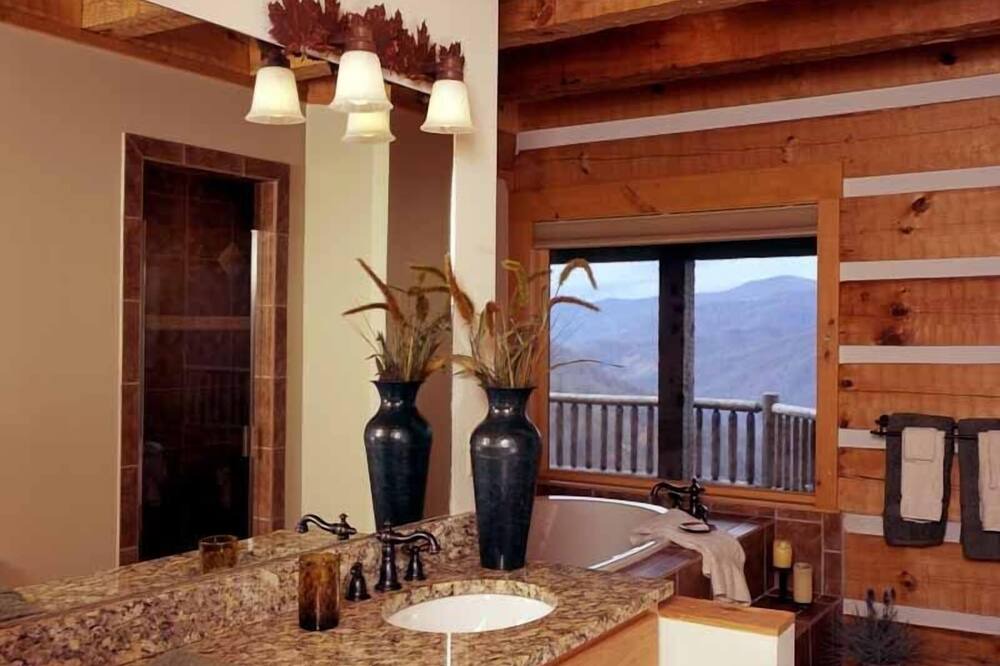 Photo of Kitchen in Waynesville