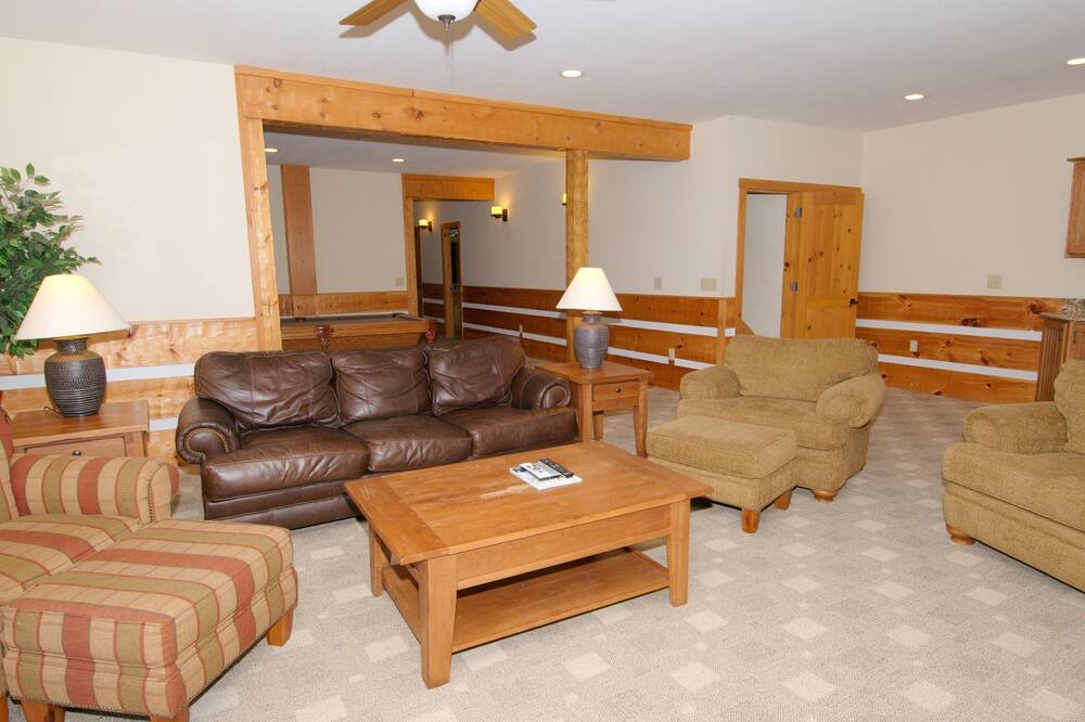 Photo of Livingroom in Waynesville