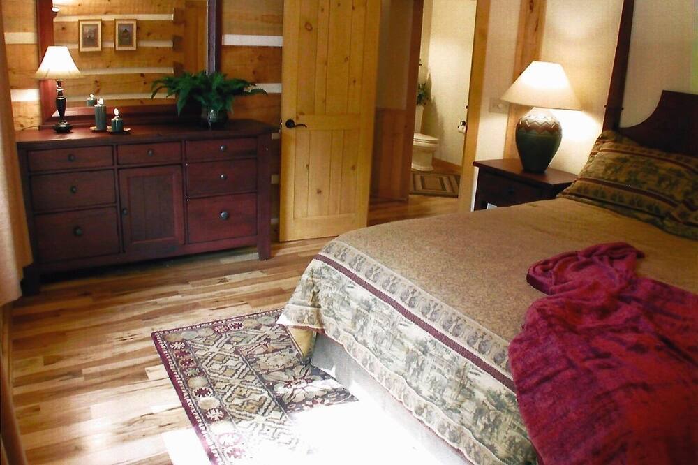 Photo of Bedroom in Waynesville