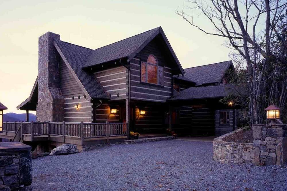 Photo of Outdoor in Waynesville